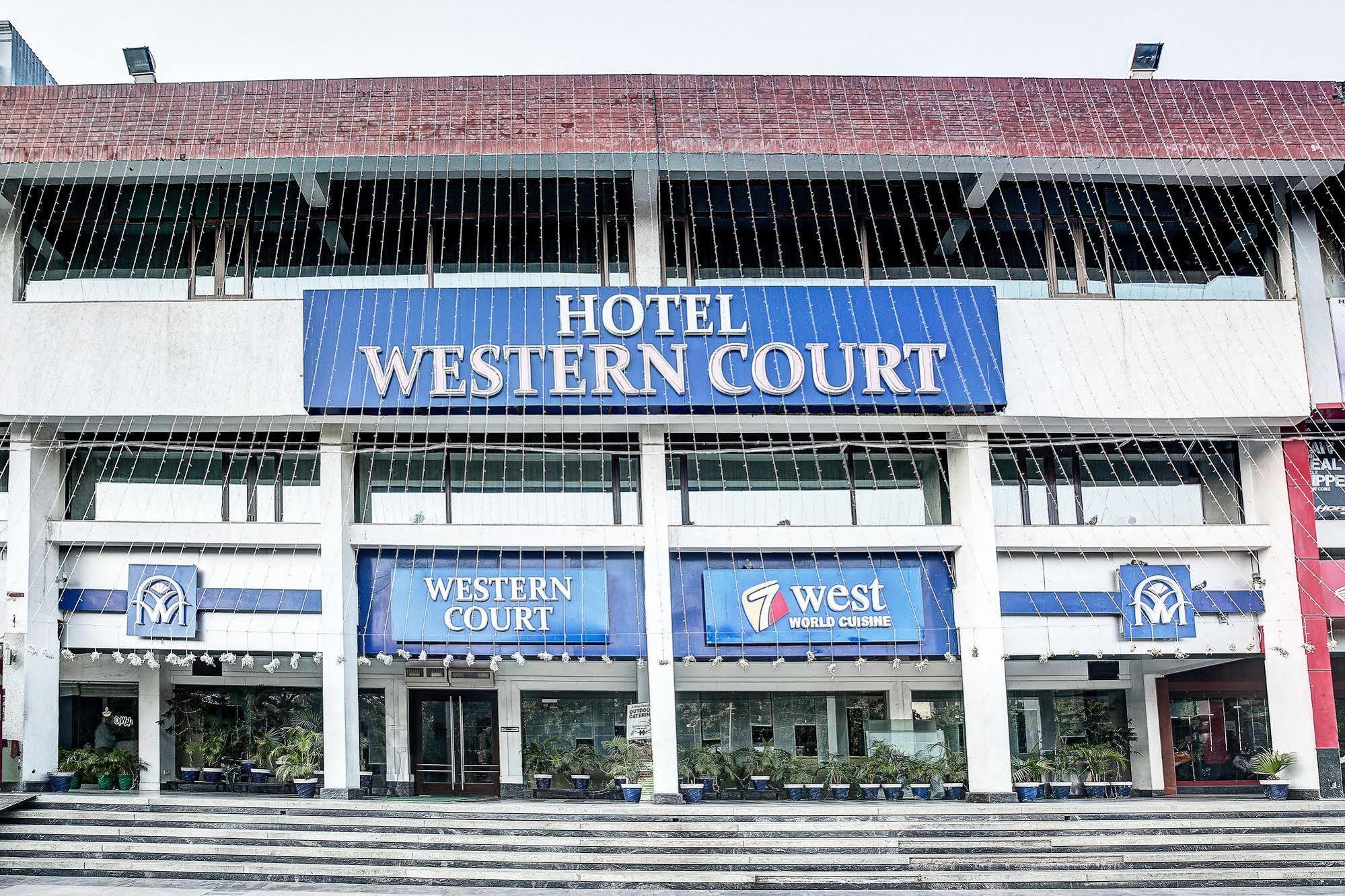 Western Court Chandīgarh Esterno foto