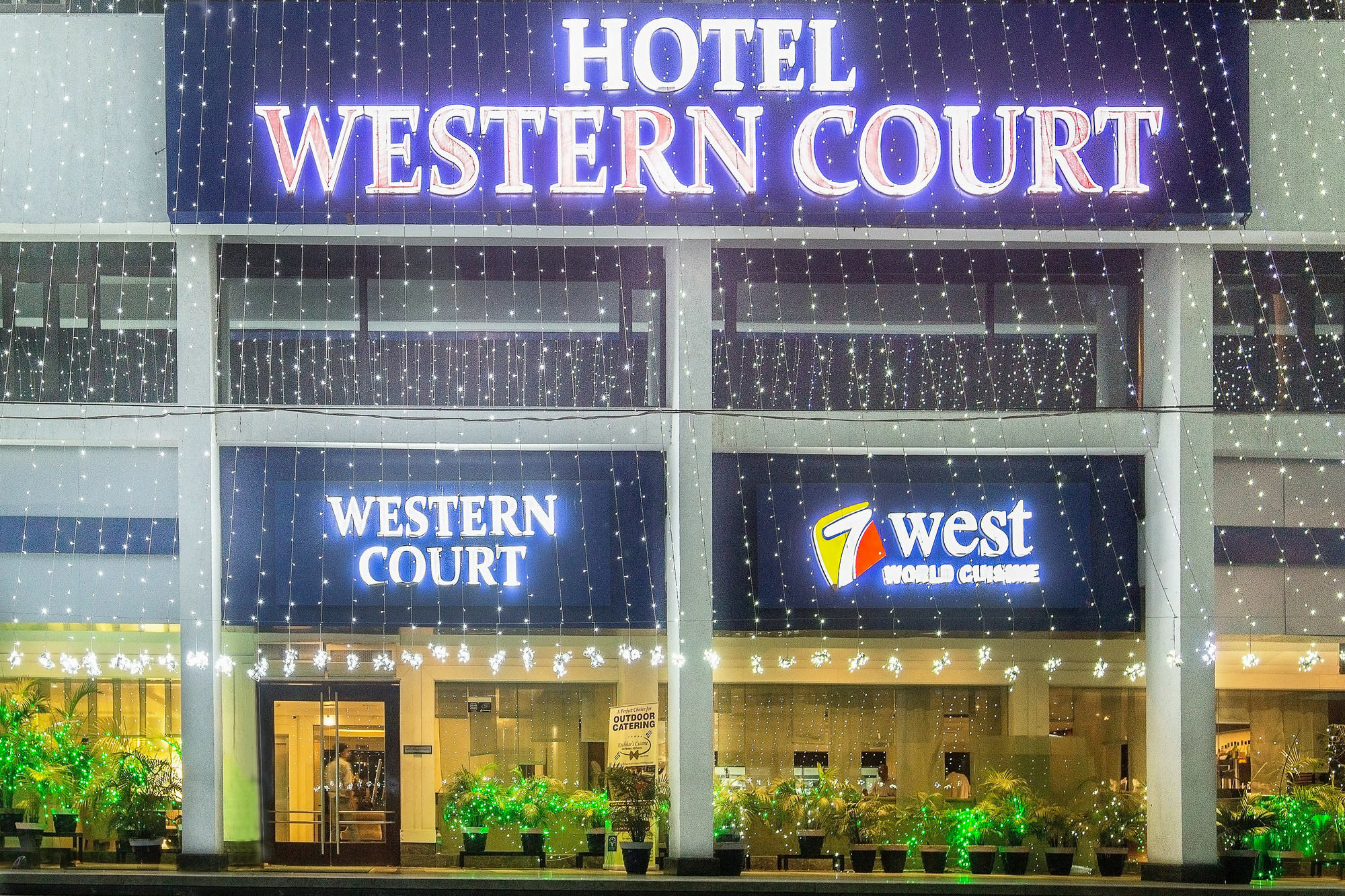 Western Court Chandīgarh Esterno foto